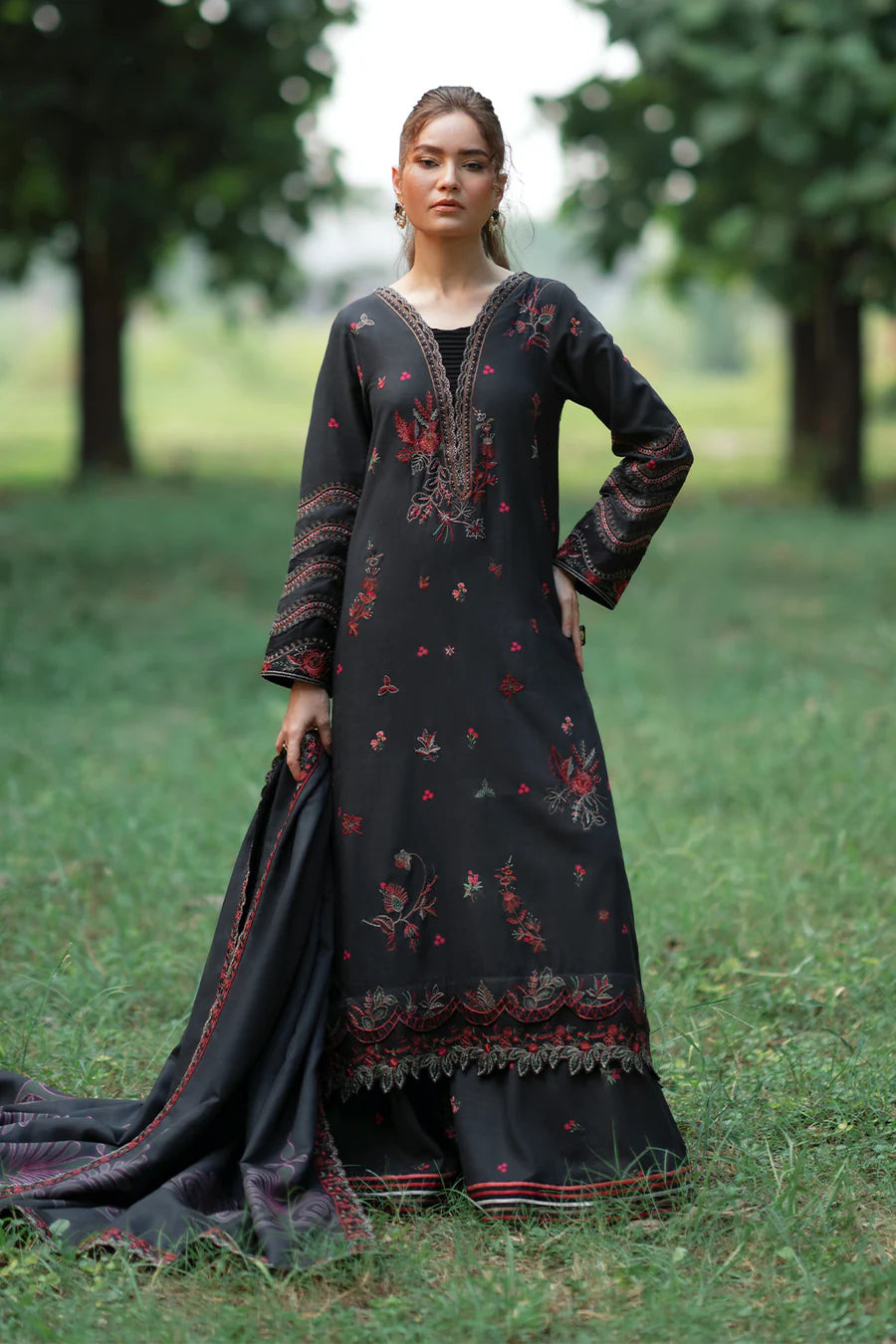 IPK-07 EMBROIDERED SLUB KHADDAR